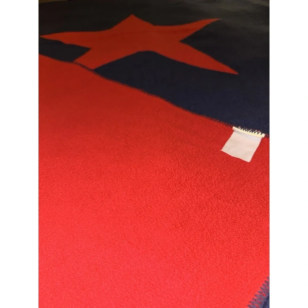 Pottery Barn Kids Navy Red Star Blanket Twin 65x84 Reversible EUC PBK
